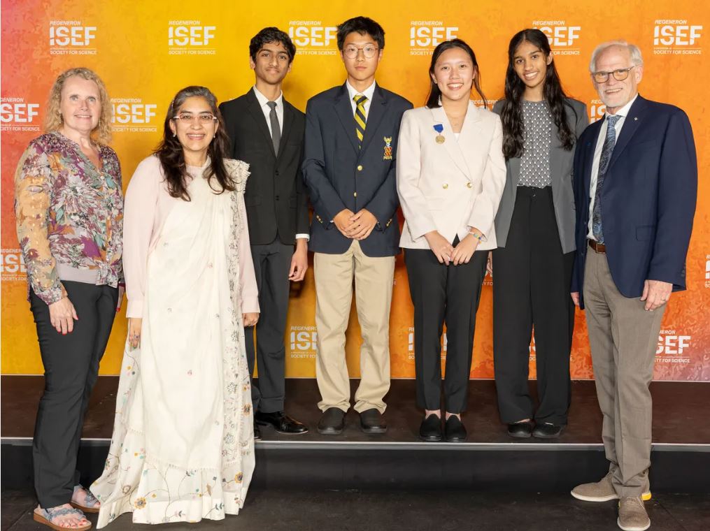 Group Photo with Tom